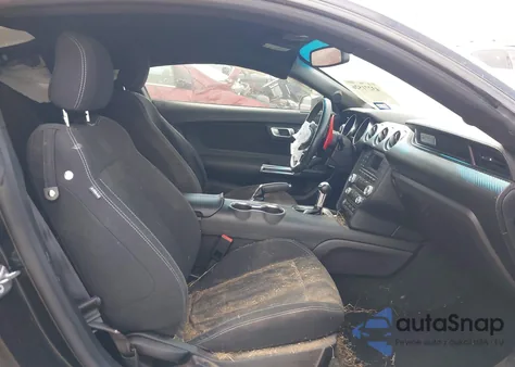 2018 Ford Mustang Ecoboost z USA, uszkodzony, nr VIN 1FA6P8TH8J5114022